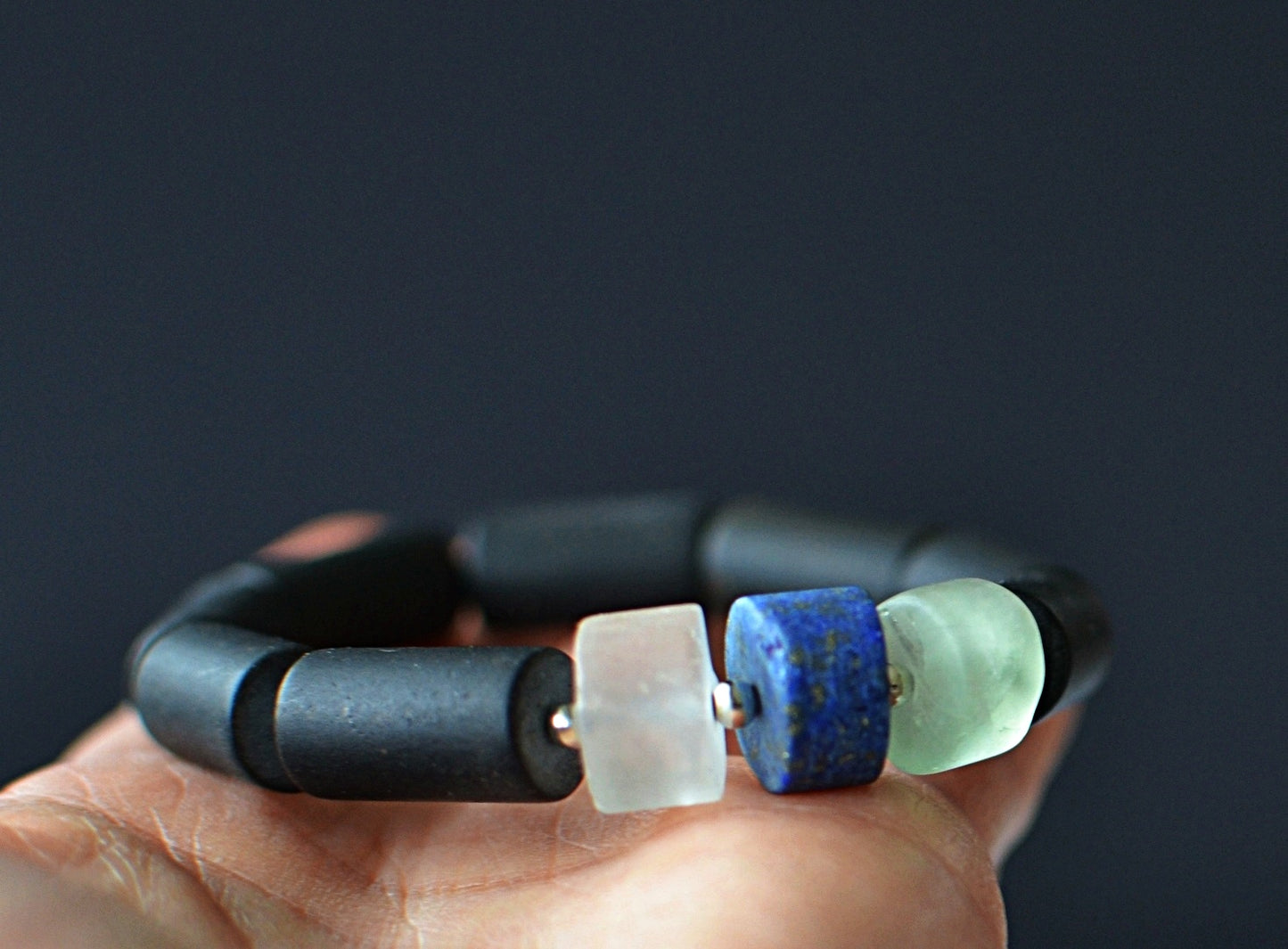 Amber bracelet with Lapis lazuli