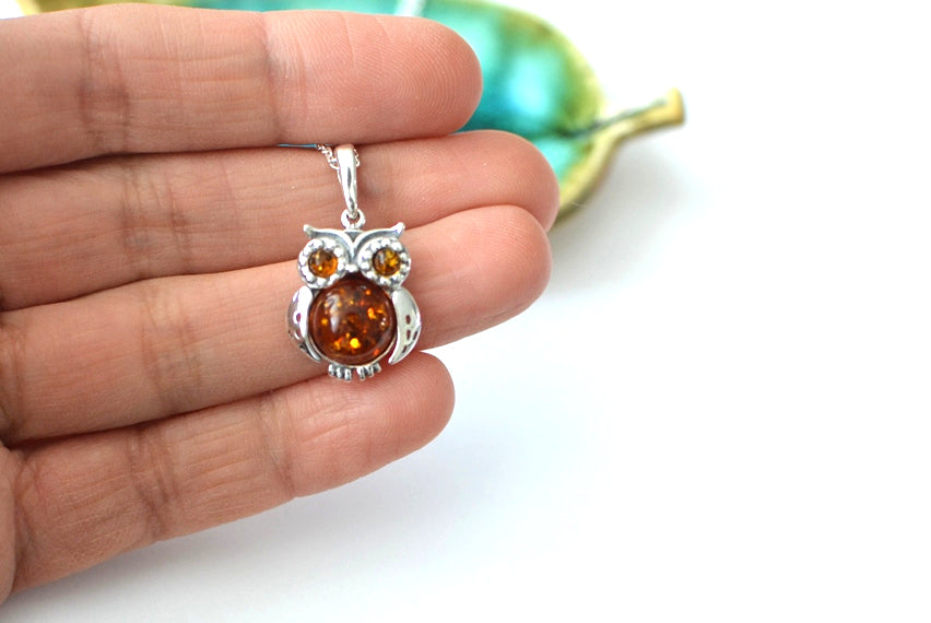 Amber Silver chain Owl Necklace