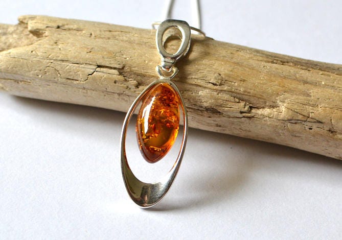 stone Necklace, stone Pendant, stone Jewelry, Modern amber silver necklace, gift for her, best friend gifts, necklace for mom, amber gift