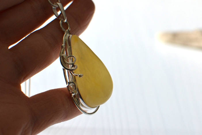 Yellow Amber Pendant Necklace