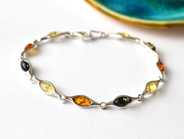 Sunstone stone Bracelet, minimalist stone bracelet with sterling silver chain bracelet amber jewelry, good luck bracelet, summer bracelet