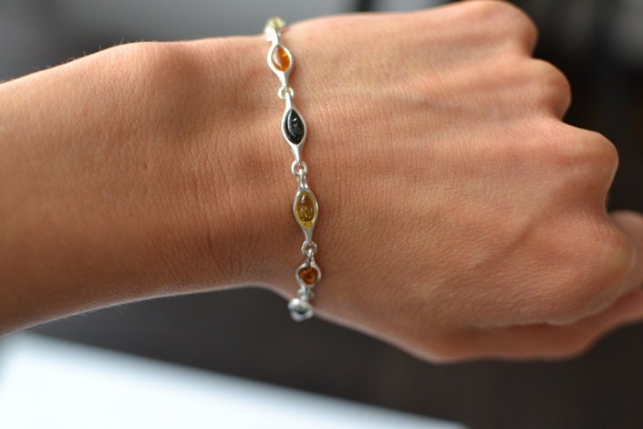 Sunstone stone Bracelet, minimalist stone bracelet with sterling silver chain bracelet amber jewelry, good luck bracelet, summer bracelet