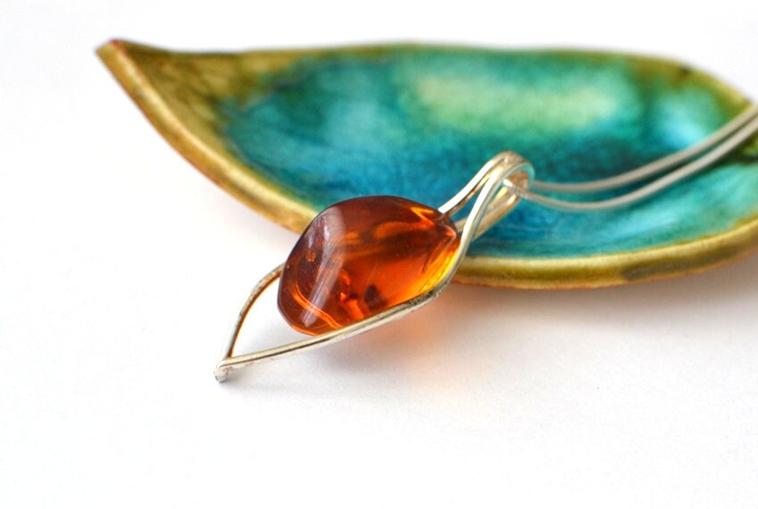 Natural Amber Pendant Necklace