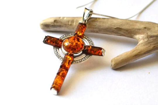 Mens cross, amber cross, cross necklace, cross amber silver, Karuba, Karuba amber, karubaamber, amberkaruba, Amber, Silver,jewelry, Jewellery gift, Anhänger mit Bernstein Kreuz, Bernsteinkreuz, Bernsteinschmuck, Baltischer Bernstein, Bernstein, Bernstein Sterling-Silber 925